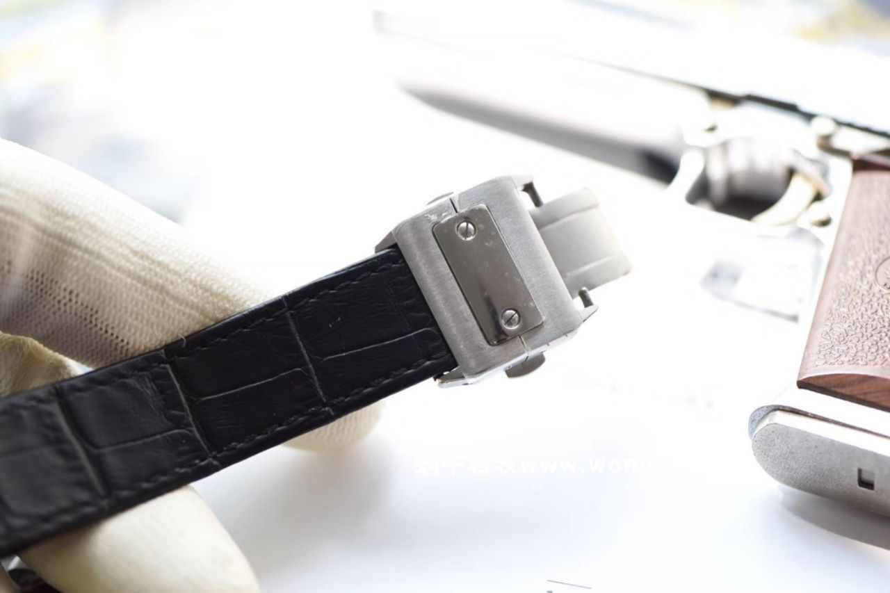 【独家视频测评HBBV6厂一比一超A高仿手表】卡地亚山度士系列W20126X8 女士机械腕表 