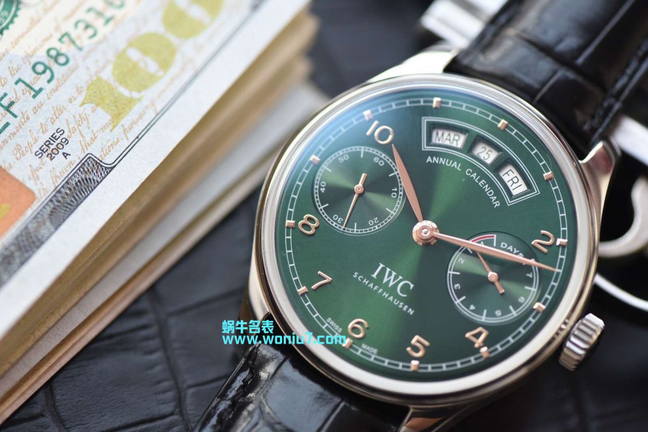 【YL一比一顶级克隆手表】YL最新年历 诱惑绿面万国年历腕表 
