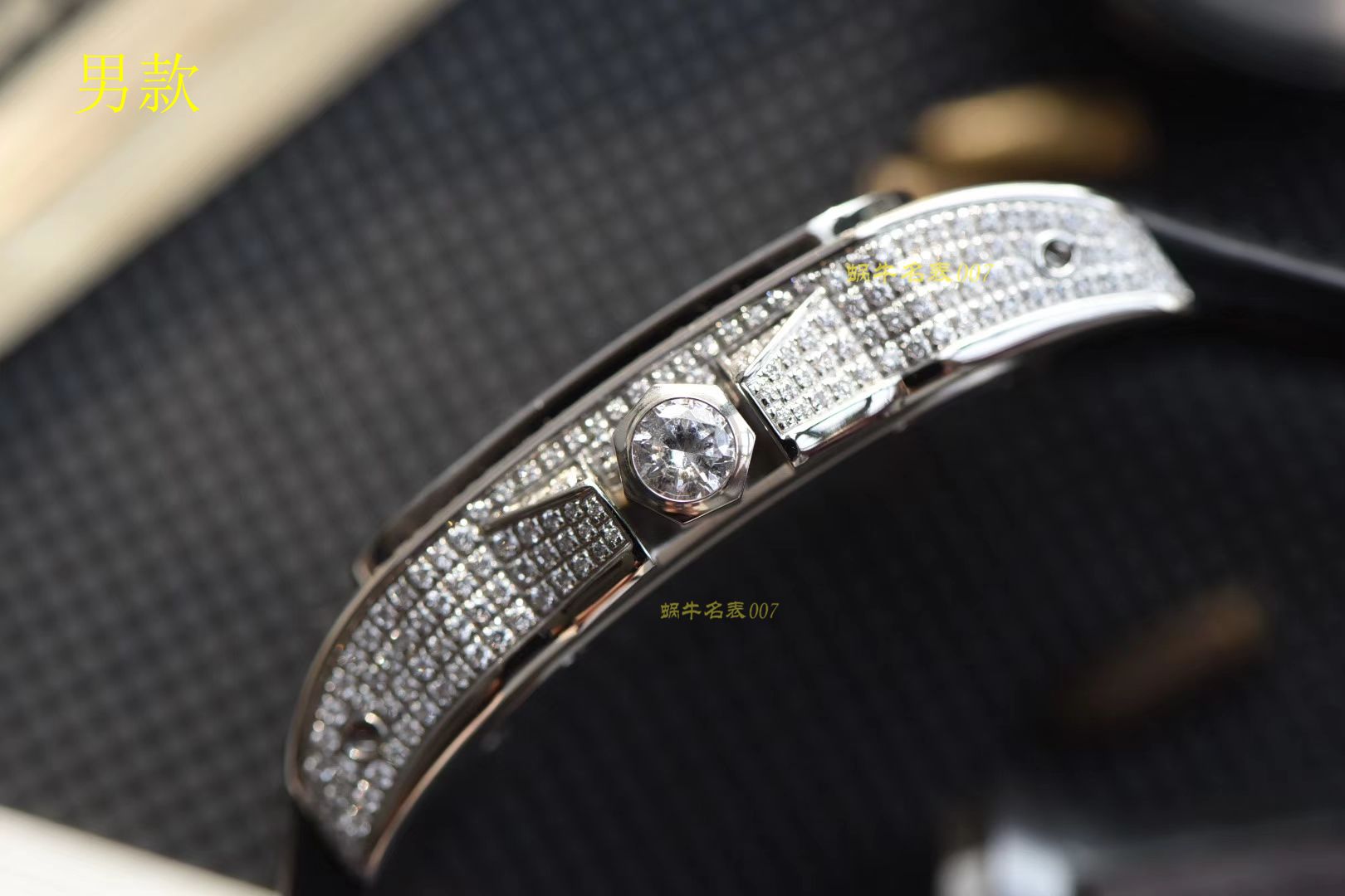 【视频评测】卡地亚山度士系列W20106X8腕表，V6厂一比一超A高仿顶级满钻款SANTOS 100后镶钻 