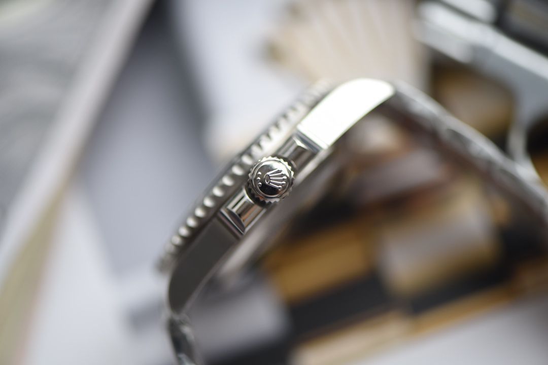 【视频评测最完‎美复刻高仿​Rolex绿水鬼‎SUBN厂V10升​级版】劳力士潜航者型系列116610LV-97200绿盘腕表 / R392