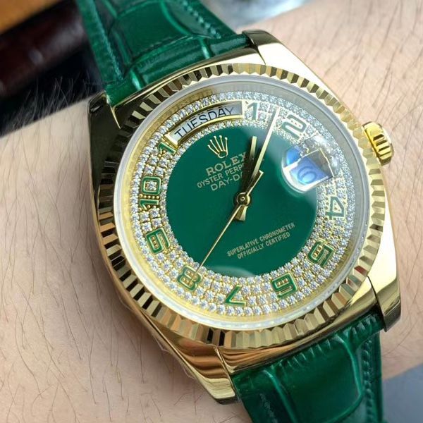 劳力士星期日历型系列118138绿盘腕表