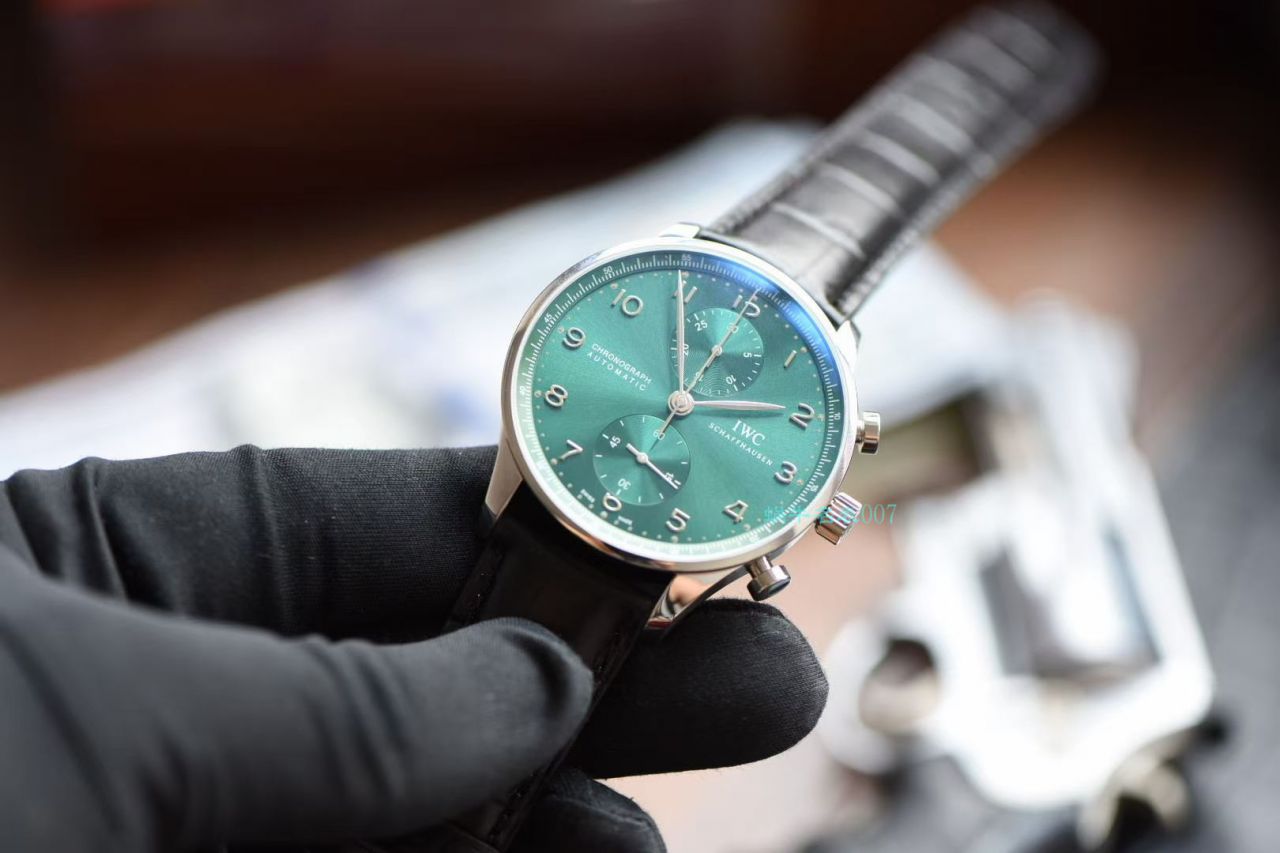 YL厂超A高仿万国葡萄牙背透绿面葡计手表IW371615腕表 