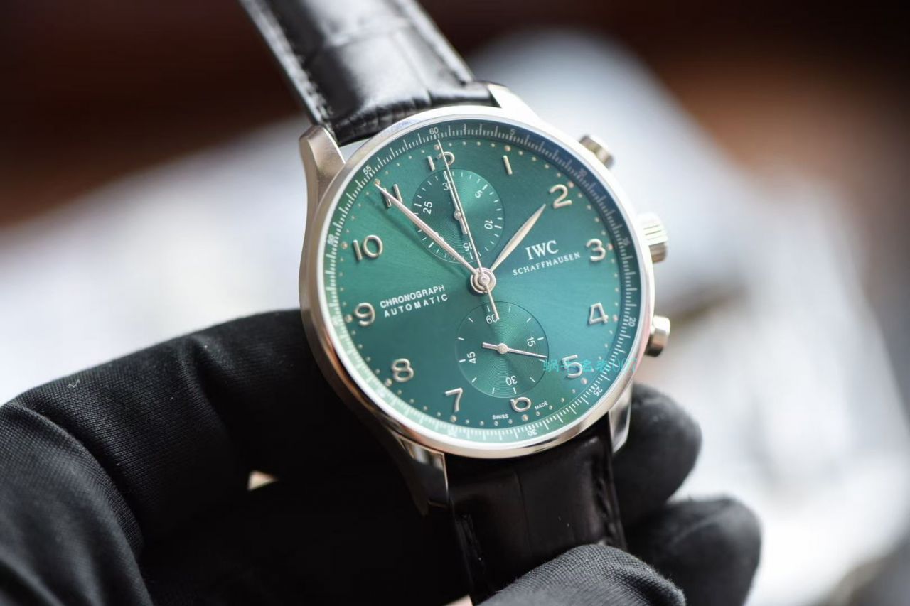 YL厂超A高仿万国葡萄牙背透绿面葡计手表IW371615腕表 