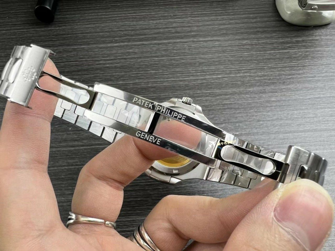 【视频评测】3K一体机百达翡丽绿面鹦鹉螺一比一高仿复刻5711/1A-014手表 / BD386