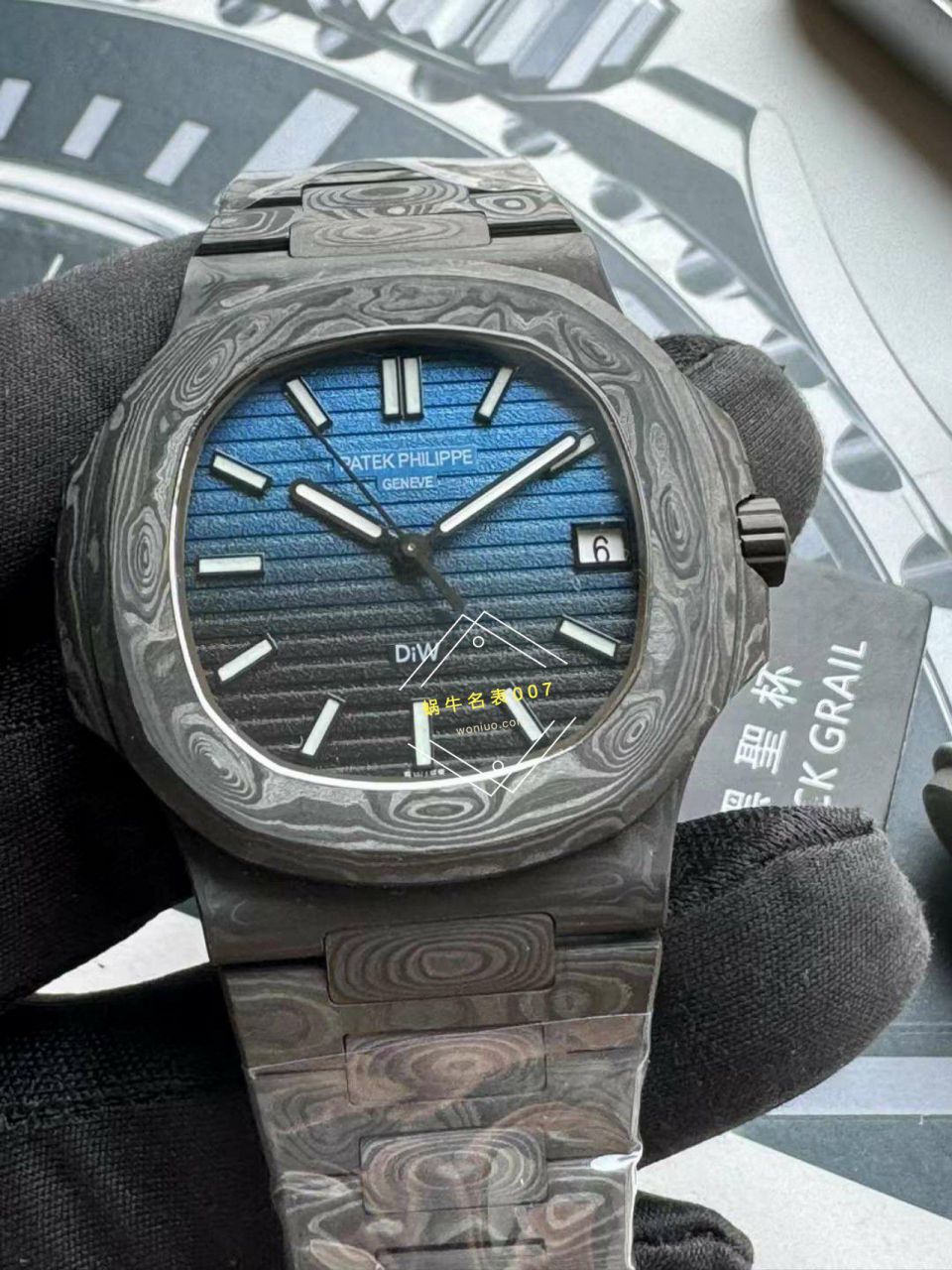 视频评测PATEK PHILIPPE  百达翡丽碳纤维DIW 鹦鹉螺5711  