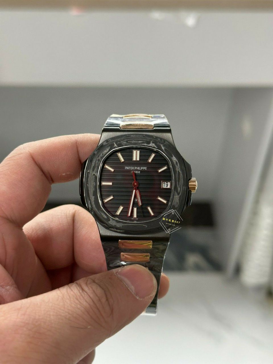 视频评测PATEK PHILIPPE  百达翡丽碳纤维DIW 鹦鹉螺5711  