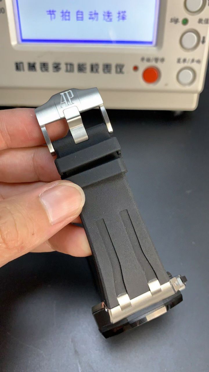 APF厂爱彼熊猫皇家橡树离岸型超A复刻高仿26400SO.OO.A002CA.01腕表 / AP287