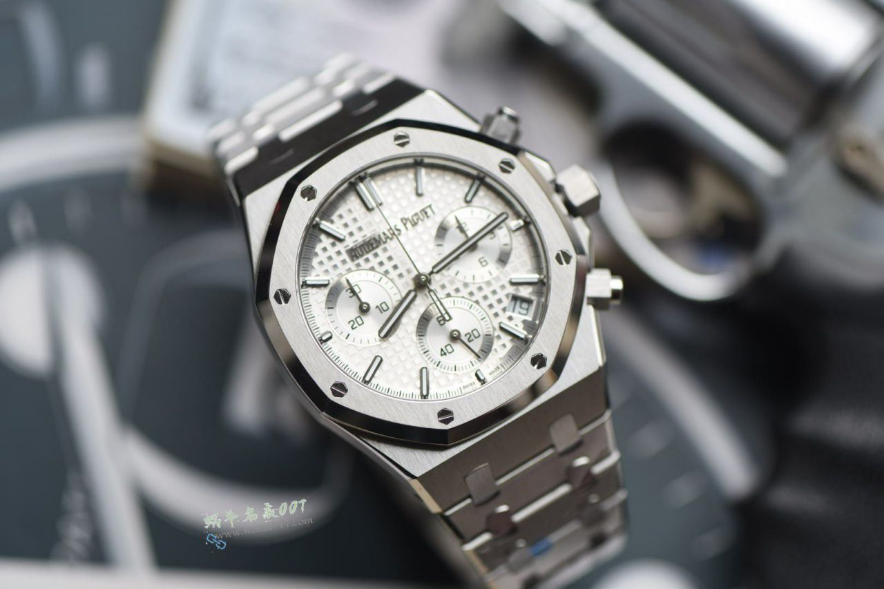 爱彼Audemars Piguet皇家橡树一比一复刻高仿26240ST.OO.1320ST.05腕表 / AP300