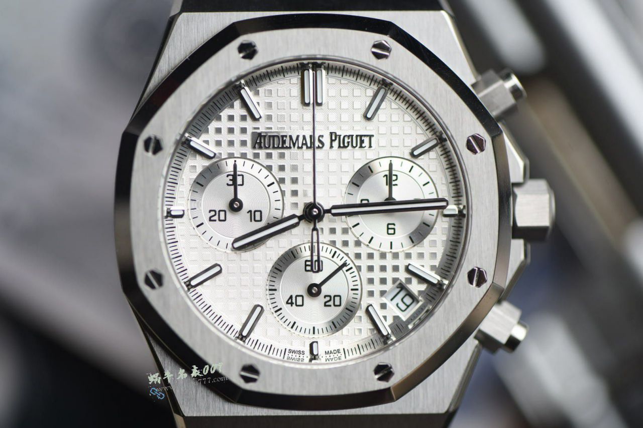 爱彼Audemars Piguet皇家橡树一比一复刻高仿26240ST.OO.1320ST.05腕表 / AP300