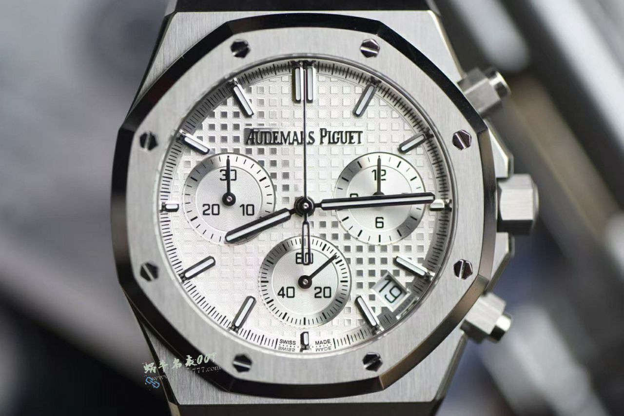 爱彼Audemars Piguet皇家橡树一比一复刻高仿26240ST.OO.1320ST.05腕表 / AP300