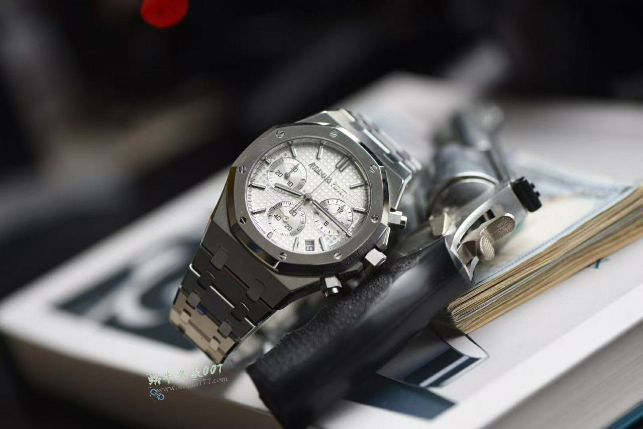 爱彼Audemars Piguet皇家橡树一比一复刻高仿26240ST.OO.1320ST.05腕表 / AP300