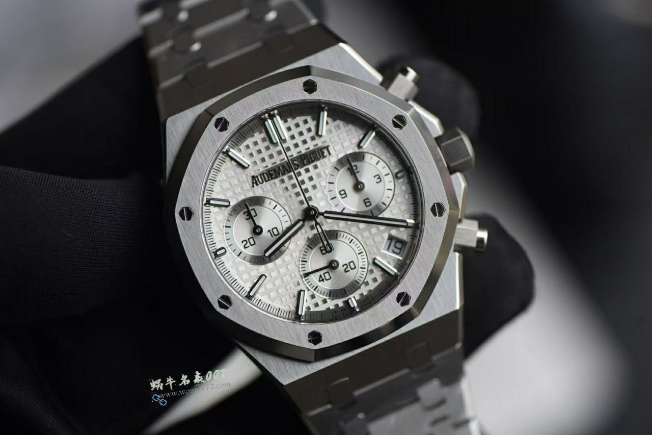 爱彼Audemars Piguet皇家橡树一比一复刻高仿26240ST.OO.1320ST.05腕表 / AP300