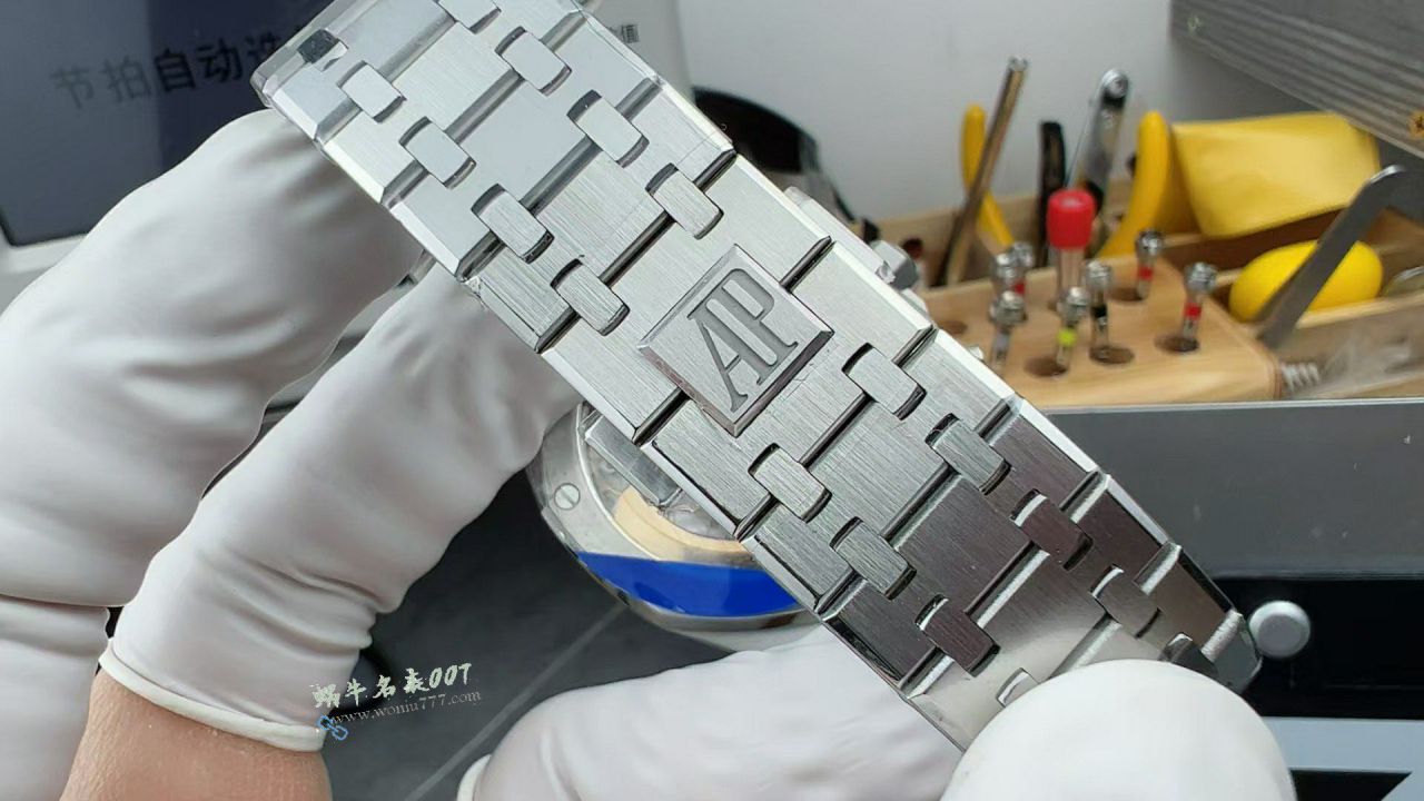爱彼Audemars Piguet皇家橡树一比一复刻高仿26240ST.OO.1320ST.05腕表 / AP300