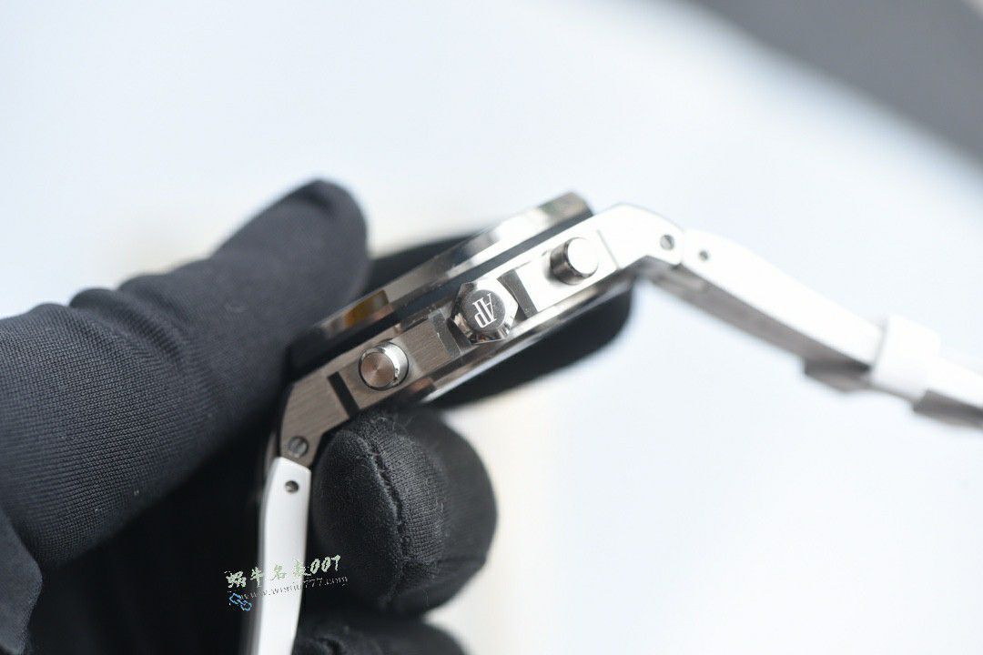 DUCK 爱彼皇家橡树离岸型复刻高仿26231ST.ZZ.D010CA.01腕表 / AP301