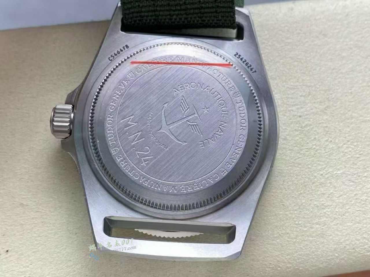 M+帝舵领潜型系列最好复刻手表网站M2542G247NU-0002腕表 / DT088