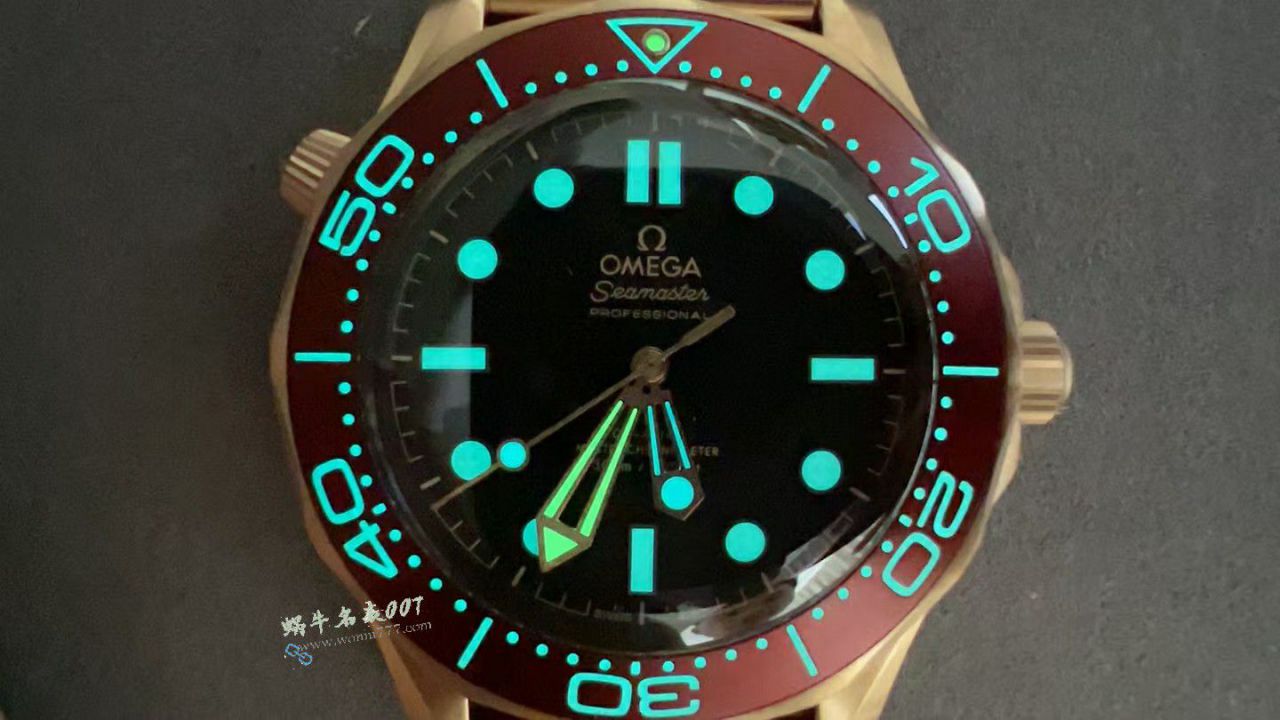 VS欧米茄007海马300青铜金无暇赴死复刻手表210.90.42.20.01.003腕表 / VS828