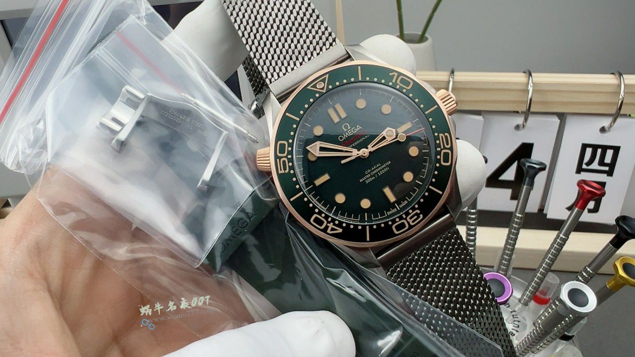VS欧米茄青铜金绿面007无暇赴死海马300超级复刻手表210.90.42.20.10.001腕表 / VS827