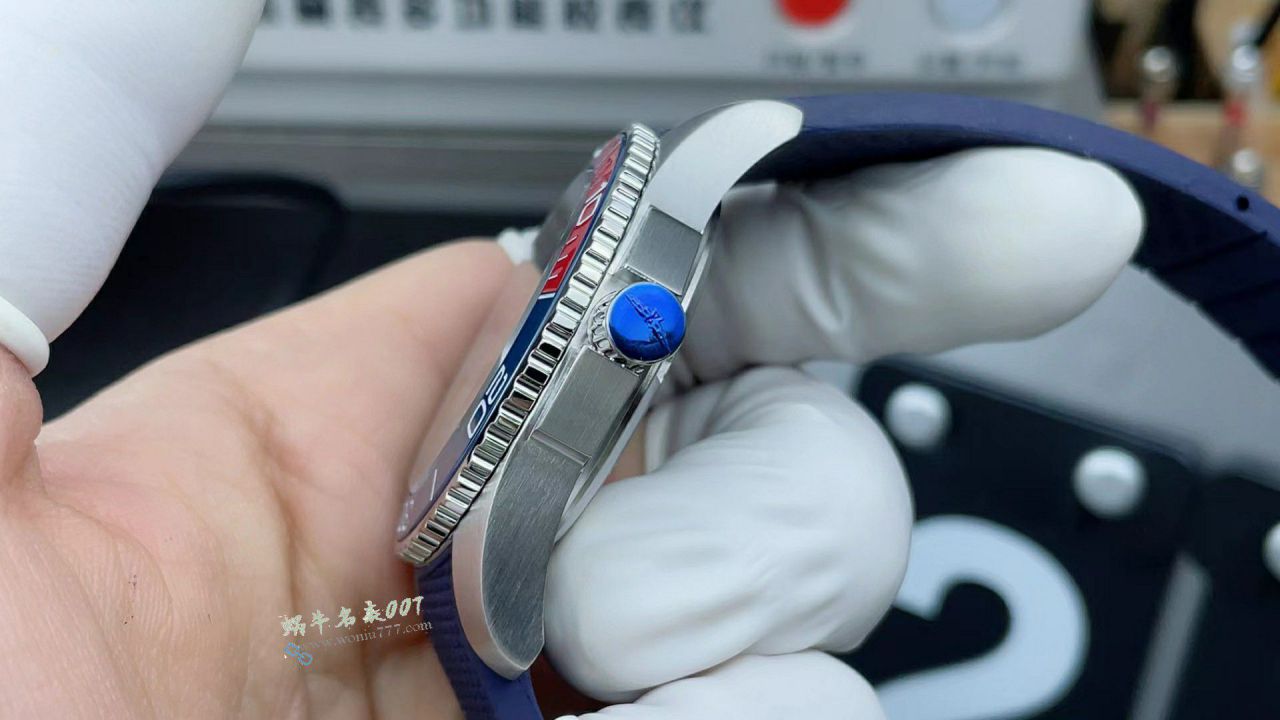 AF浪琴康卡斯四分之一红41毫米 / L186