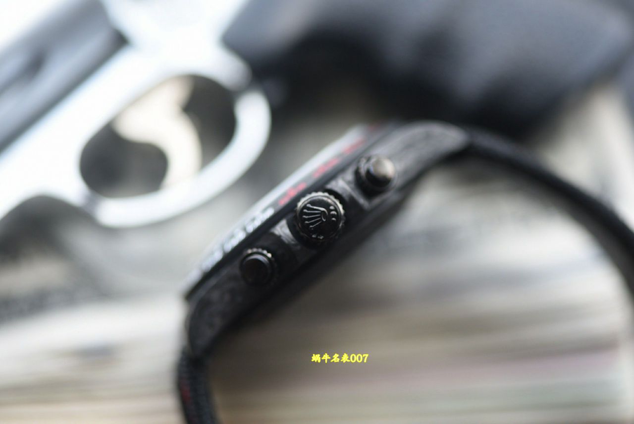 N厂行业最高版本Diw定制版ROLEX劳力士迪通拿全碳纤维壳腕表 / R988