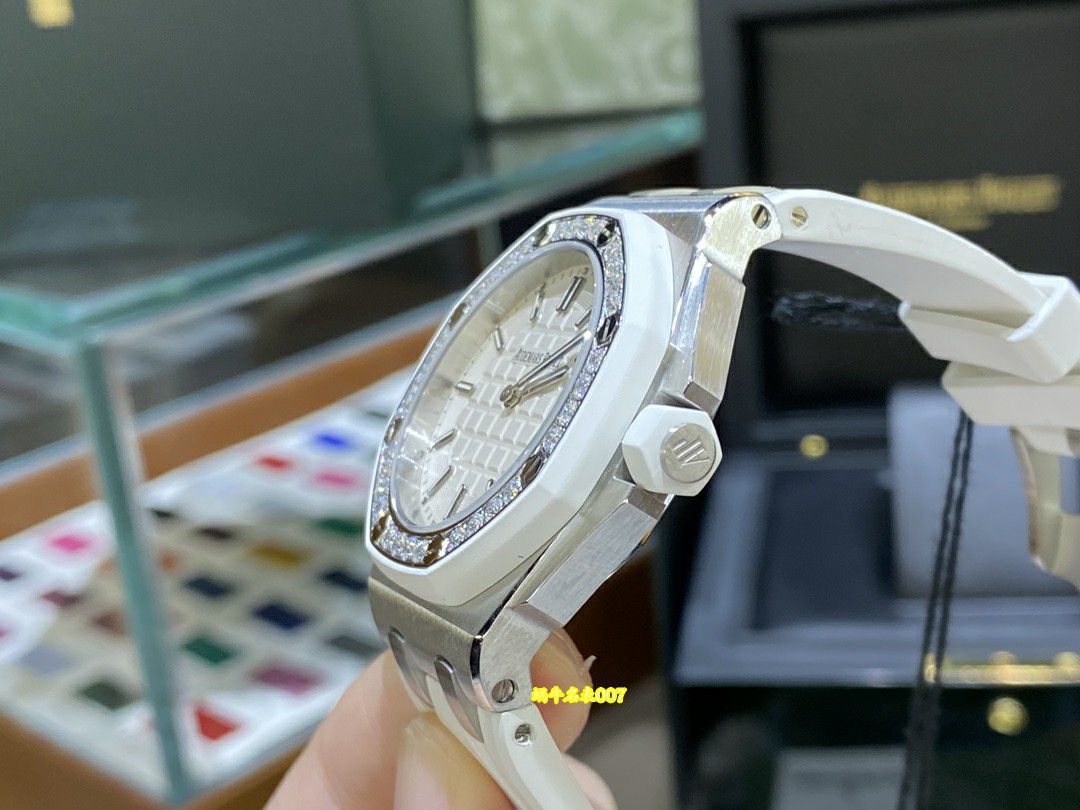 高端稀有品原单品质真钻女表爱彼皇家橡树离岸型复刻67540OK.ZZ.D010CA.01腕表 / AP367